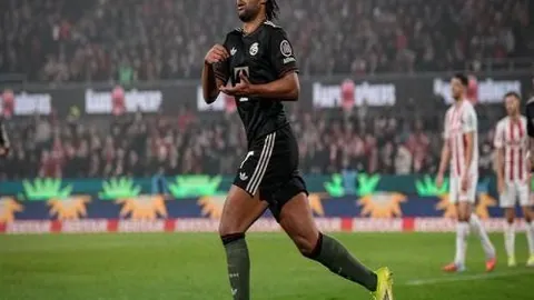 詹姆斯关键盖帽助力湖人逆转夺冠！西部第二球队败北